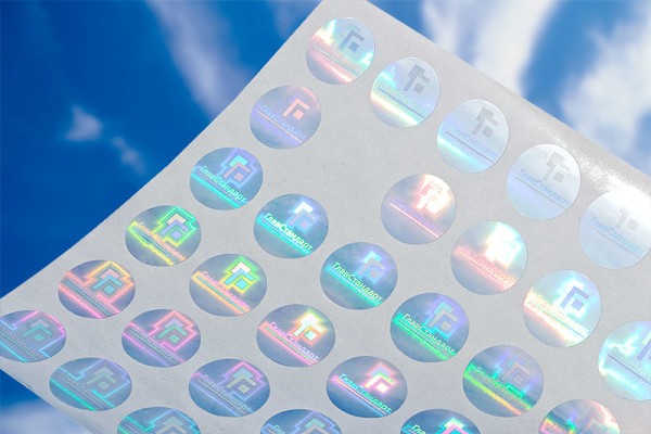 Трудовая книжка нового образца — куда клеить голограмму